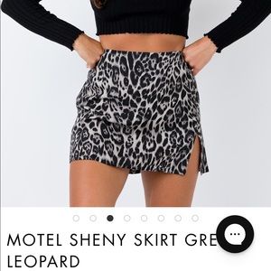 Leopard mini skirt